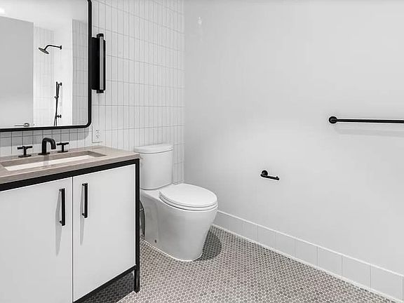 5th image of 29 Huron St #4B