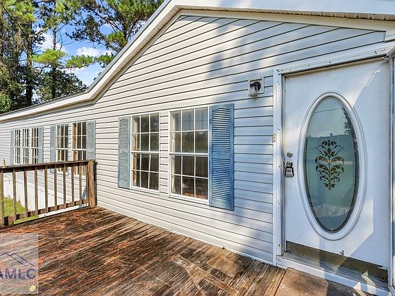 3rd image of 226 Barn Road Cir