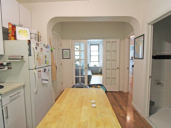 3rd image of 440 St Nicholas Ave APT 3A