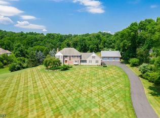 12 Green Farm Rd, Andover, NJ 07821