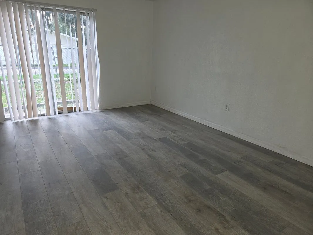 2 bed, 1.5 bath, 1150 sqft, $1,400 — Photo 4