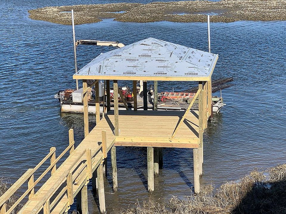 2nd image of 3912 W Dolphin Dr