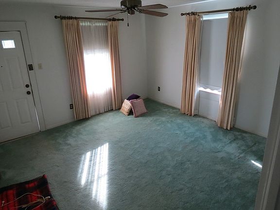 5th image of 121 Hill St