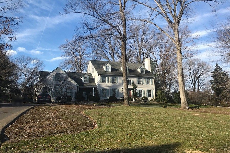 1st image of 608 Deerfield Pond Ct