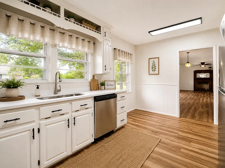 905 Lynn Dale Ln — Photo 6