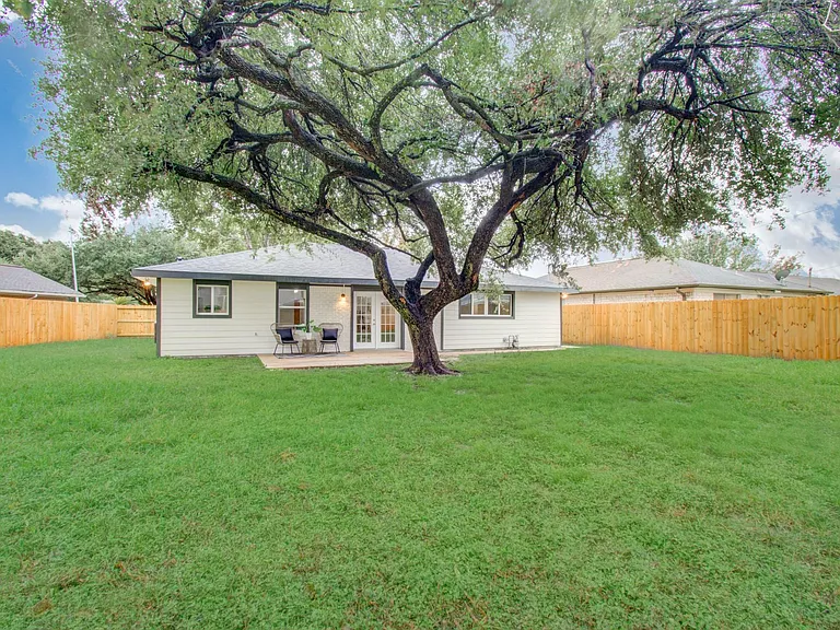 9406 Autauga St — Photo 31
