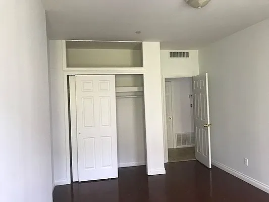 Rented by Salon Realty Corp | media 27