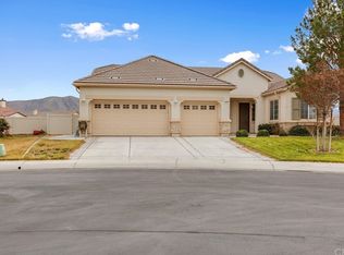 19767 Gazania St, Apple Valley, CA 92308
