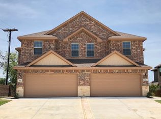1002 W Sierra Vista Ct, Midlothian, TX 76065