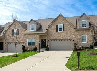 996 Surrey Woods Dr N, Canonsburg, PA 15317