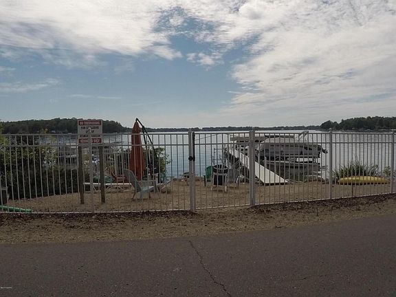 3rd image of 21137 Diamond Harbor Ct