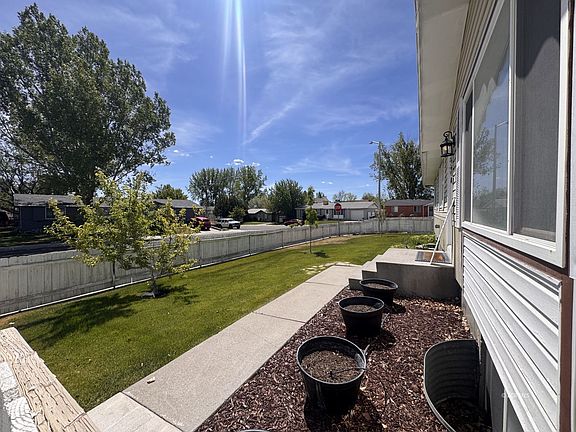 2nd image of 3309 Dux Ave