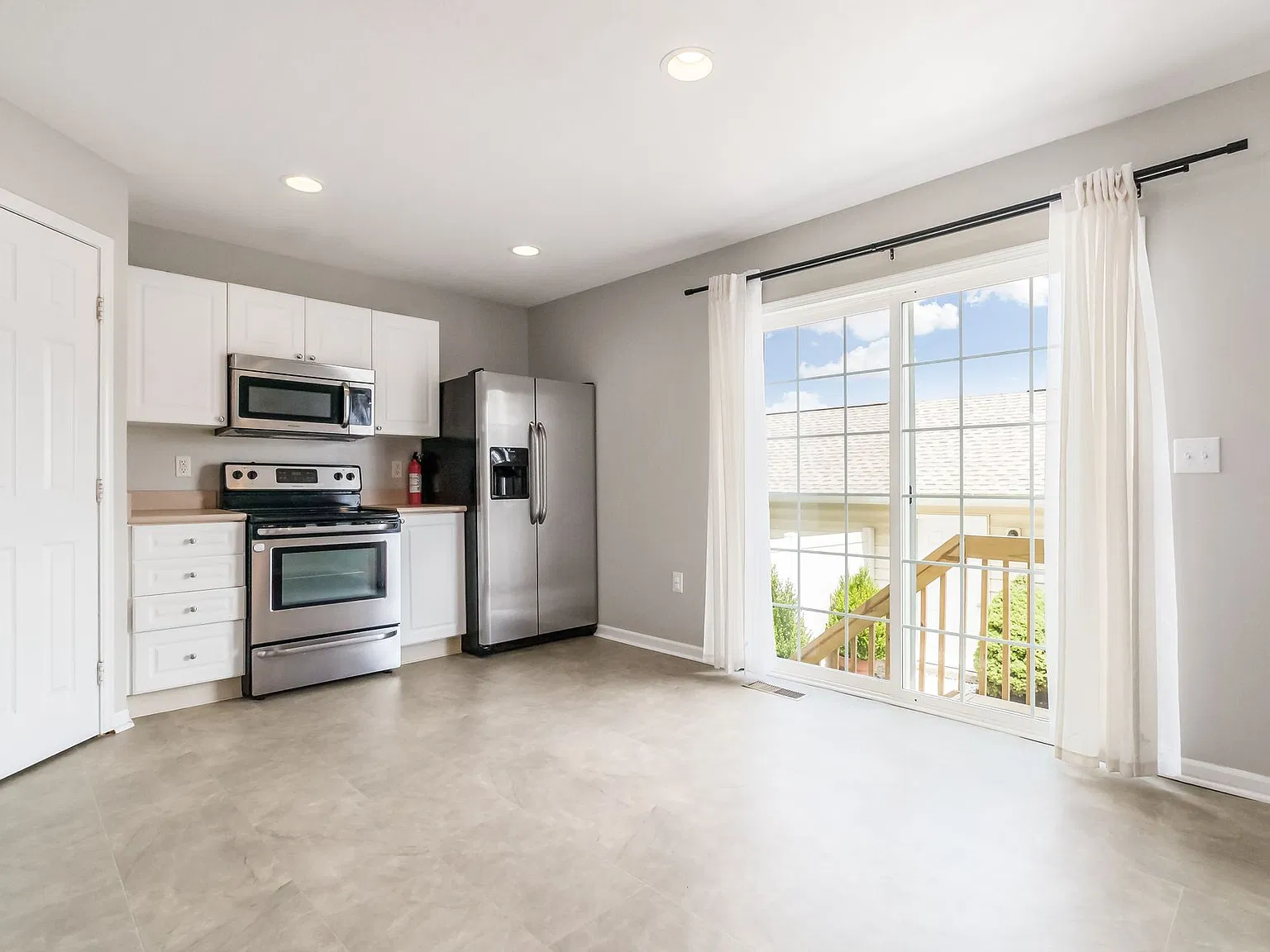2 bed, 2.5 bath, 1280 sqft, $2,150 — Photo 4