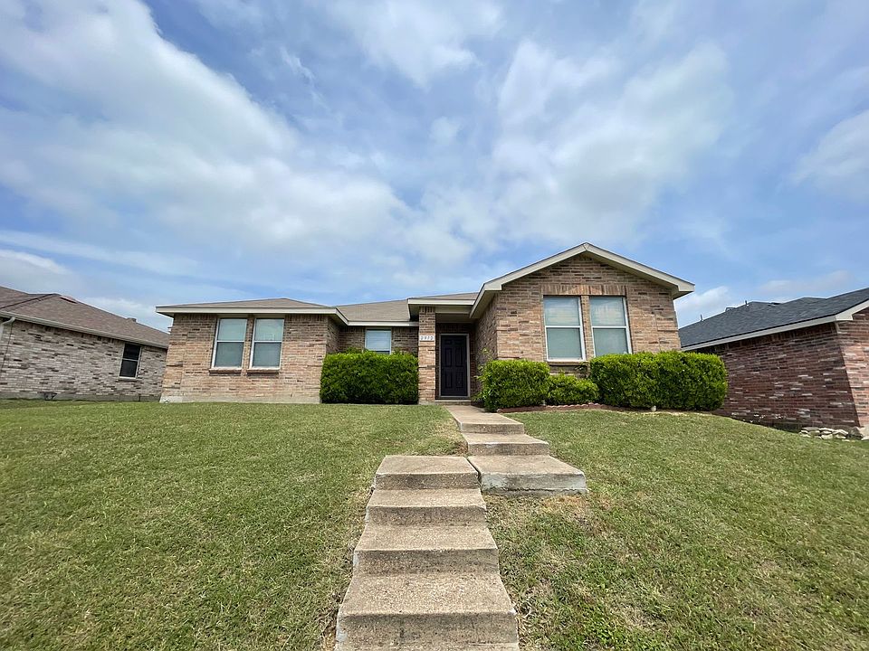 1st image of 2912 Crimson Clover Dr