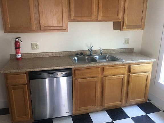 Kitchen with dishwasher