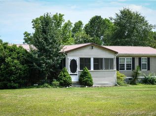 71 Laura Ln, Saint Pauls, NC 28384