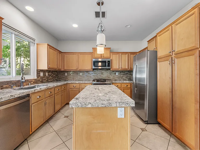28643 Silverking Trl — Photo 6