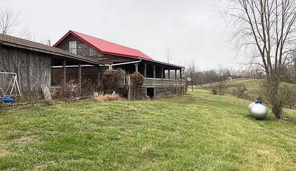 2nd image of 1107 Montgomery Ln