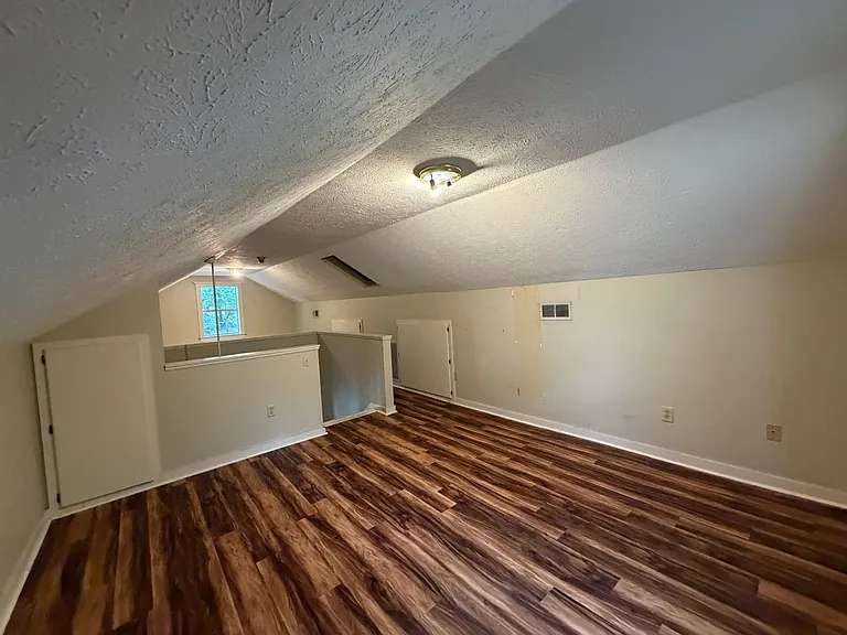 207 Goodman Pl — Photo 33