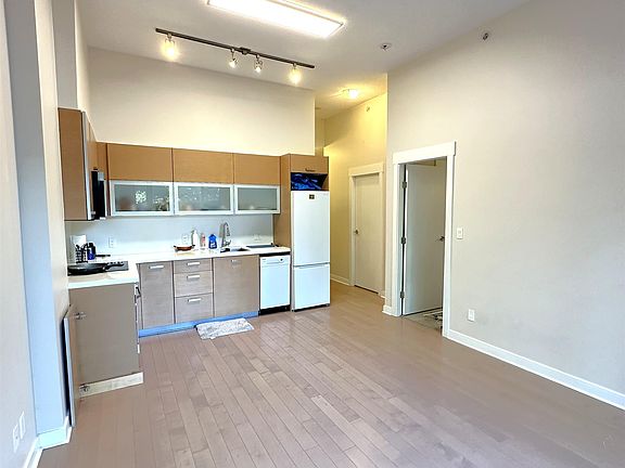 3rd image of 13380 108th Ave #102
