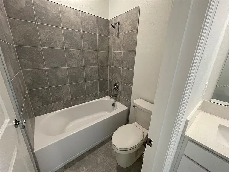 10163 Salt Point Dr — Photo 36