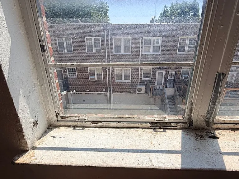 Parkside Apartments — Photo 3
