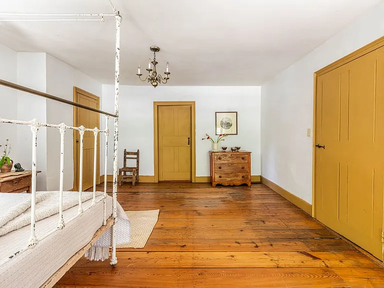 16 Hudson St #2 — Photo 10