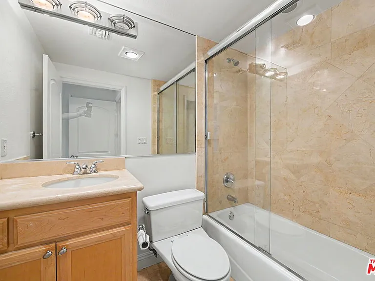 1830 Pelham Ave #101 — Photo 24