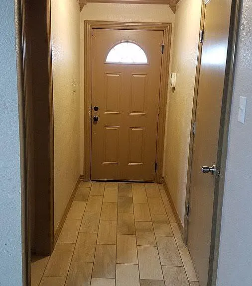 7604 Cedarhill Rd — Photo 2