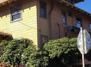 1633 NE Couch St, Portland, OR 97232