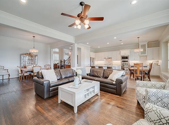5th image of 1421 Terrace Dr