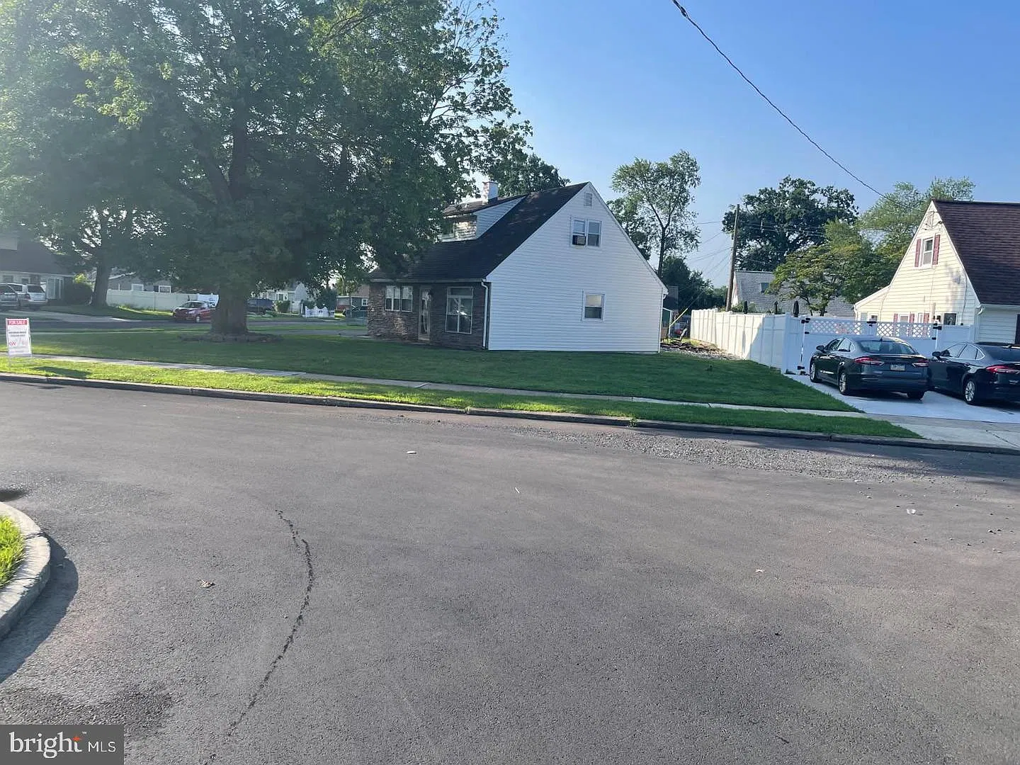 3 bed, 2.0 bath, 1248 sqft, $2,700 — Photo 3