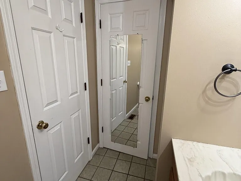 1100 Turkey Foot Rd #5 — Photo 25