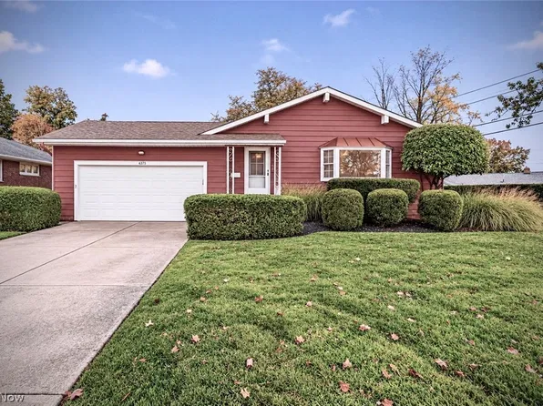 6375 Ashdale Rd, Mayfield Heights, OH 44124