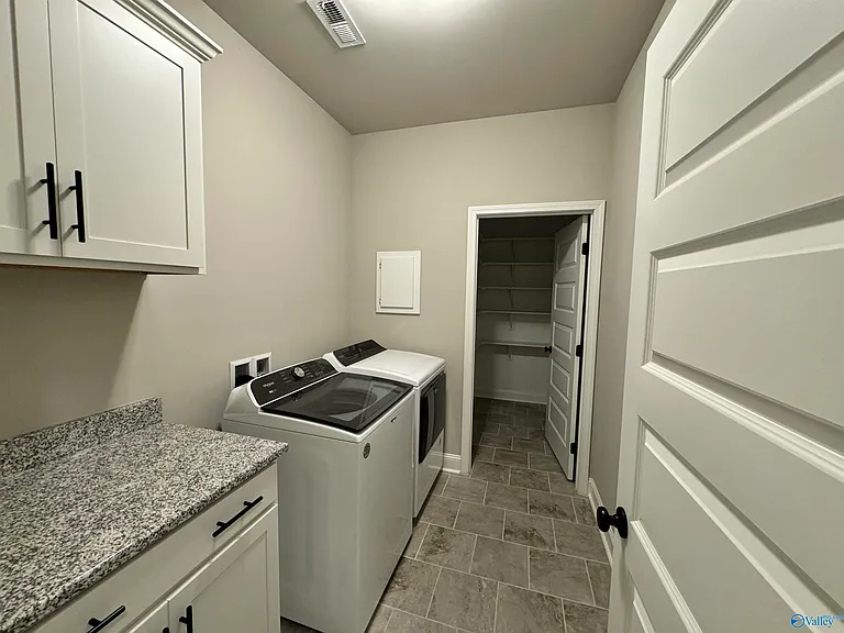 109 Kambry Grove Dr — Photo 9