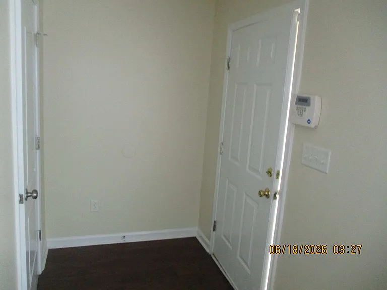 3907 Ipswitch Ln — Photo 4
