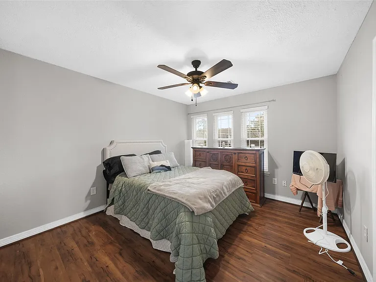 16210 Port O Call St — Photo 16