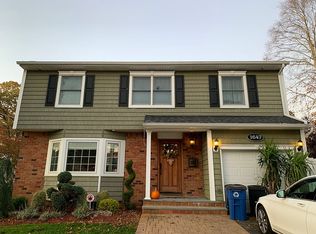 1647 Jane St, Wantagh, NY 11793
