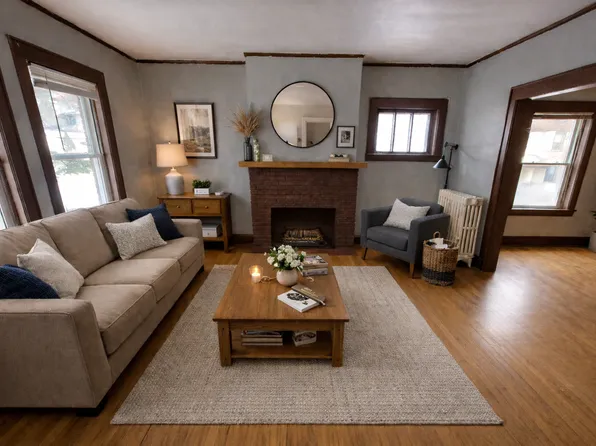 1734 E 5th St, Duluth, MN 55812