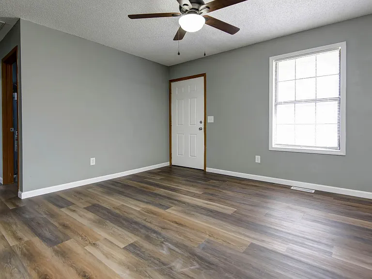 2147 W Wall St #2147A — Photo 3