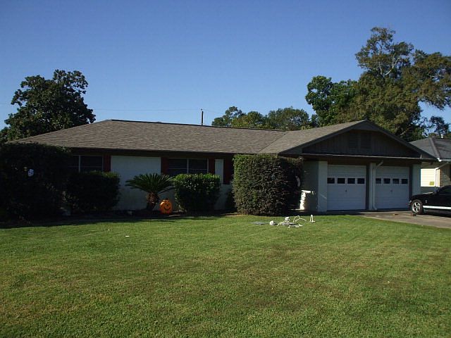 1st image of 203 32nd St