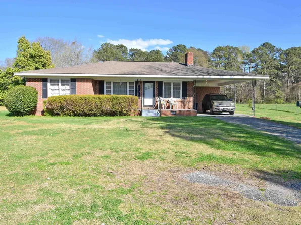 1409 Doublehead Rd, Roanoke, AL 36274