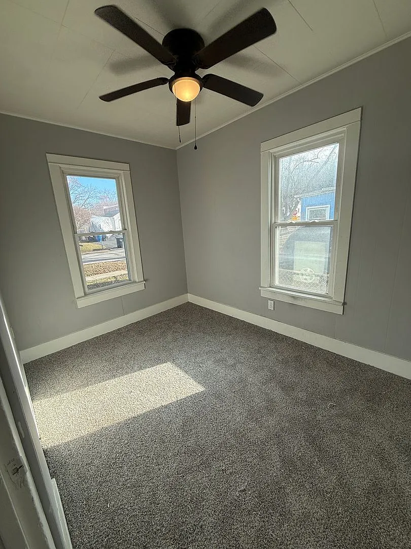 Lovely 2 bedroom now available! — Photo 3