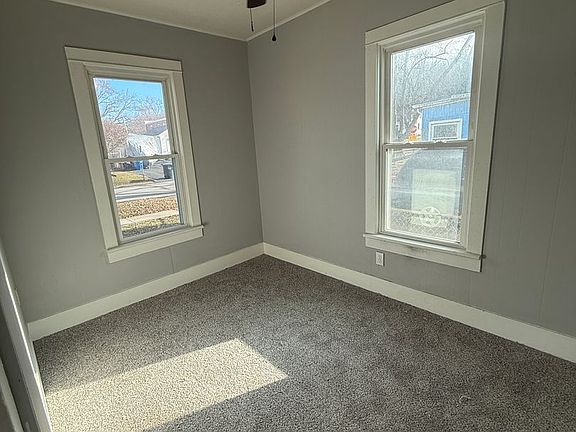 3rd image of 417 37th St