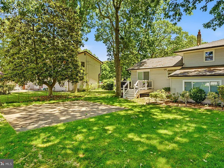205 Euclid Ave — Photo 22