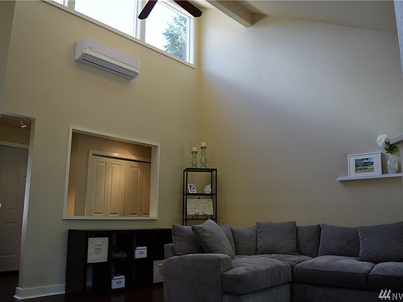 3rd image of 10021 NE 12th St #120