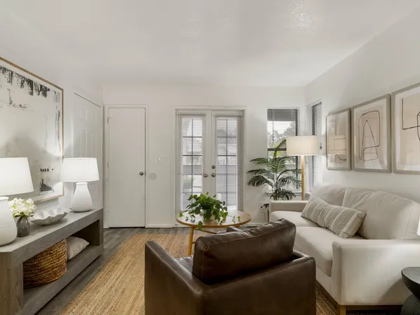 Hampton Woods - $150 Off Move-In Costs PLUS Free Applications!, 3001 Oak Tree Ave APT W12, Norman, OK 73072