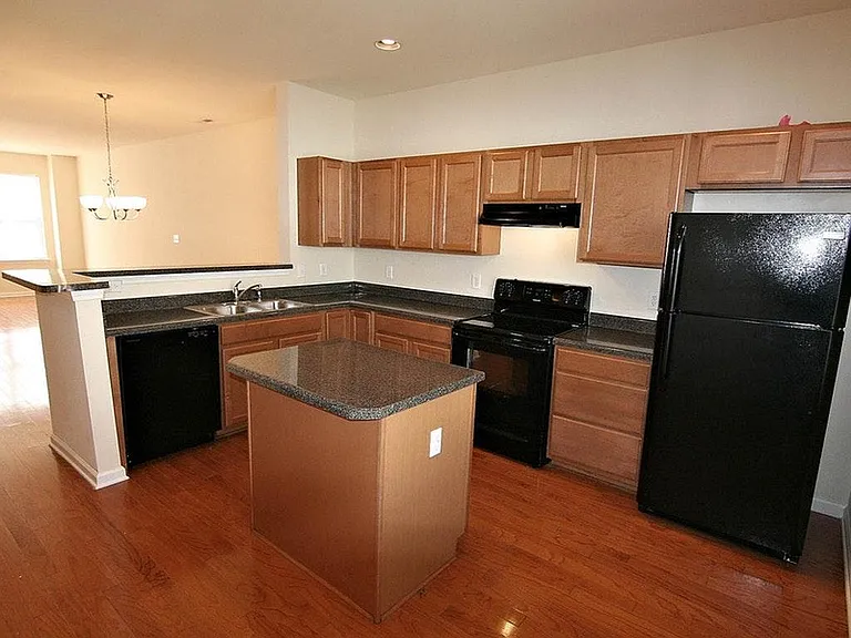 143 Dove Cottage Ln — Photo 3