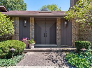 1113 Fairway Ln, Northbrook, IL 60062