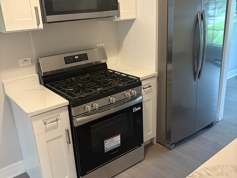 17241 Burnham Ave — Photo 3